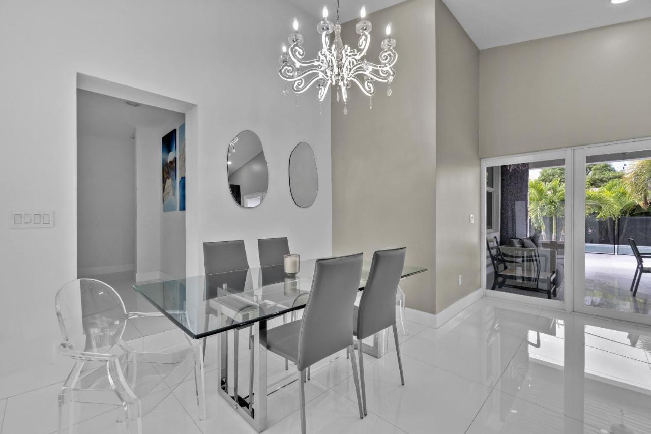 Апартаменти Luxury House 4 Beds Heated Pool W Jaccuzzi North Bay Village Екстер'єр фото